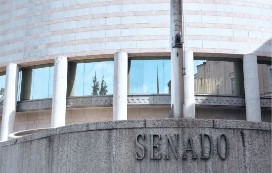 Comissão do Senado aprova fim da escala 6×1