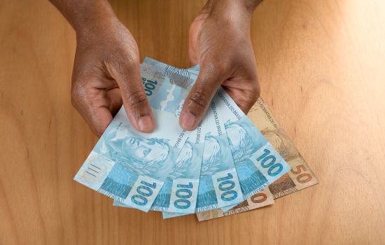 13º salário: tudo o que você precisa saber sobre datas e cálculo em 2025